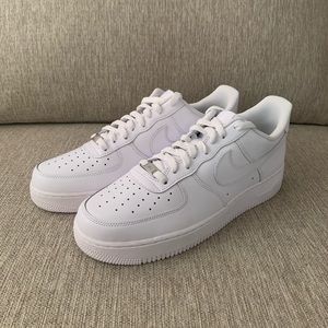 NIKE AIR FORCE 1, WHITE, MEN, SIZE 11.5. BRAND NEW IN BOX